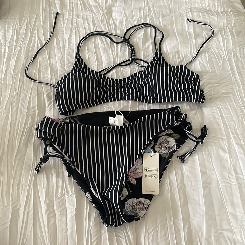 Black stripped with reversible bottom bikini